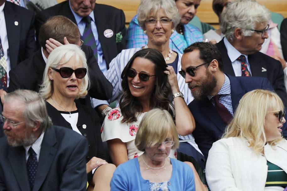 Vip a Wimbledon. Pippa, James e Catherine Middleton (Afp)